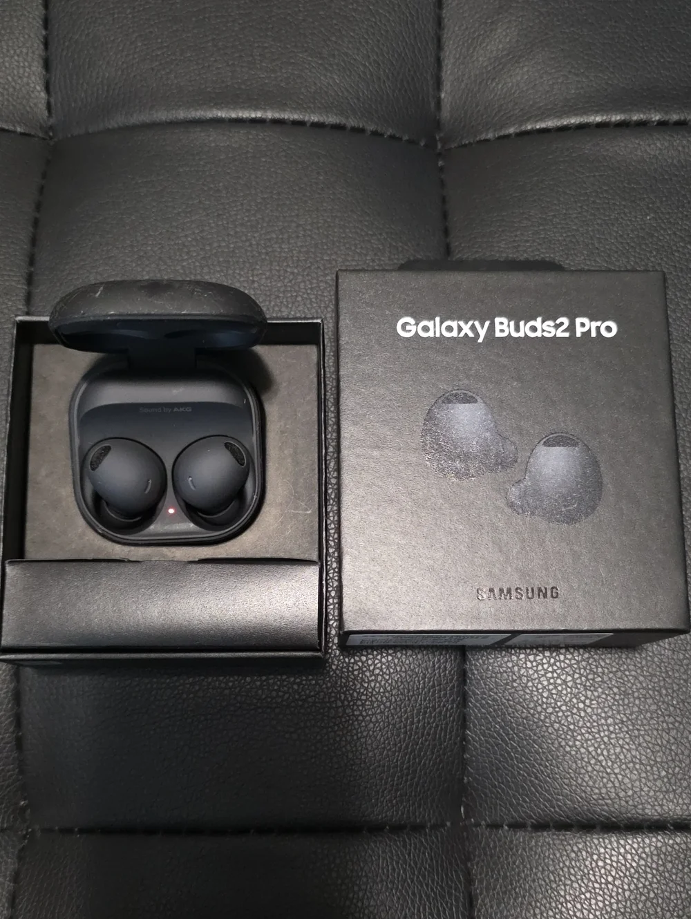 Samsung Galaxy Buds2 Pro - Black Charging Case Included